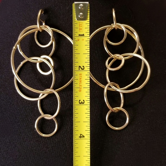 Urban Geometric Hoop Cascade Earrings - Picture 4 of 5